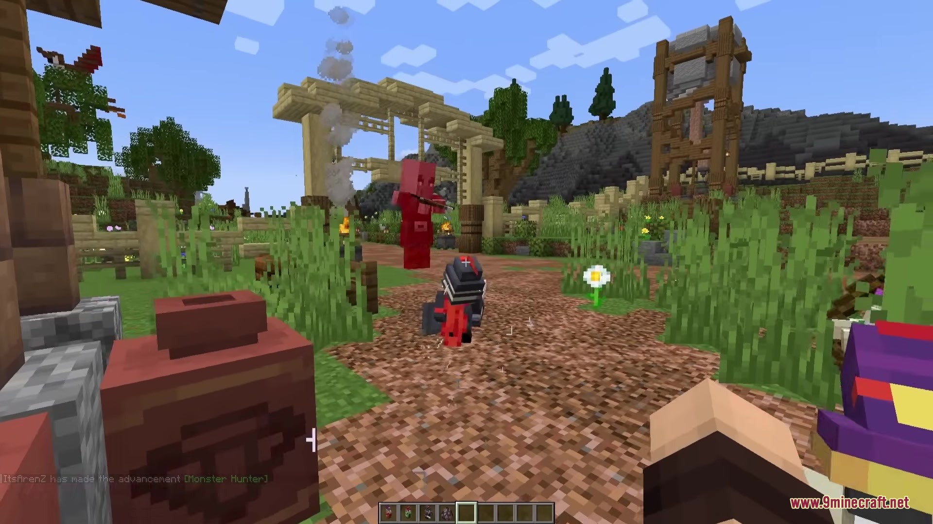 Gnyfty Gnomes Mod Screenshot 10 The warrior gnome fights a Pillager while both mobs take damage