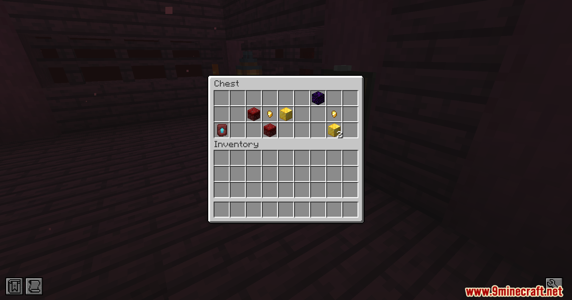 A chest interface showing gold blocks and obsidian inside a nether structure