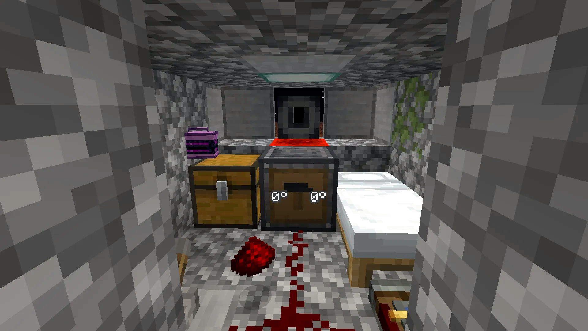 Micromouse Tank Schematic Screenshots 4 Narrow interior room with redstone dust a chest and a bed