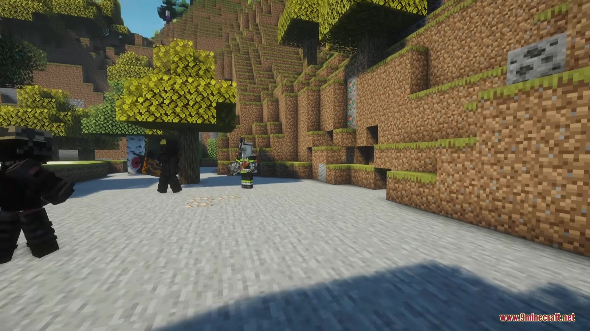 Mine Examination Mod Screenshot 3 Armed soldiers from Mine Examination Mod standing in a hilly forest area