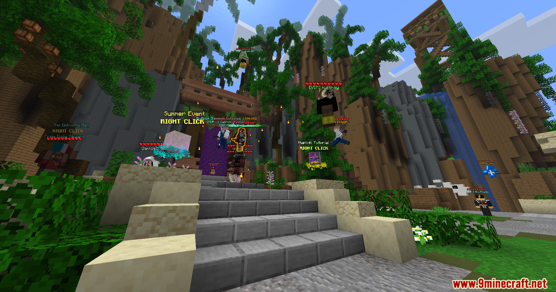 Player Health Indicators Invisible Support Mod Screenshot 3 Players standing on stone stairs with health hearts visible above their heads