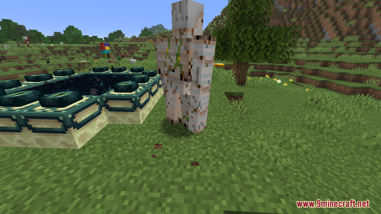 Smooth Entity Shadows Resource Pack Screenshot 11 An Iron Golem stands beside an active End Portal with soft round shadows