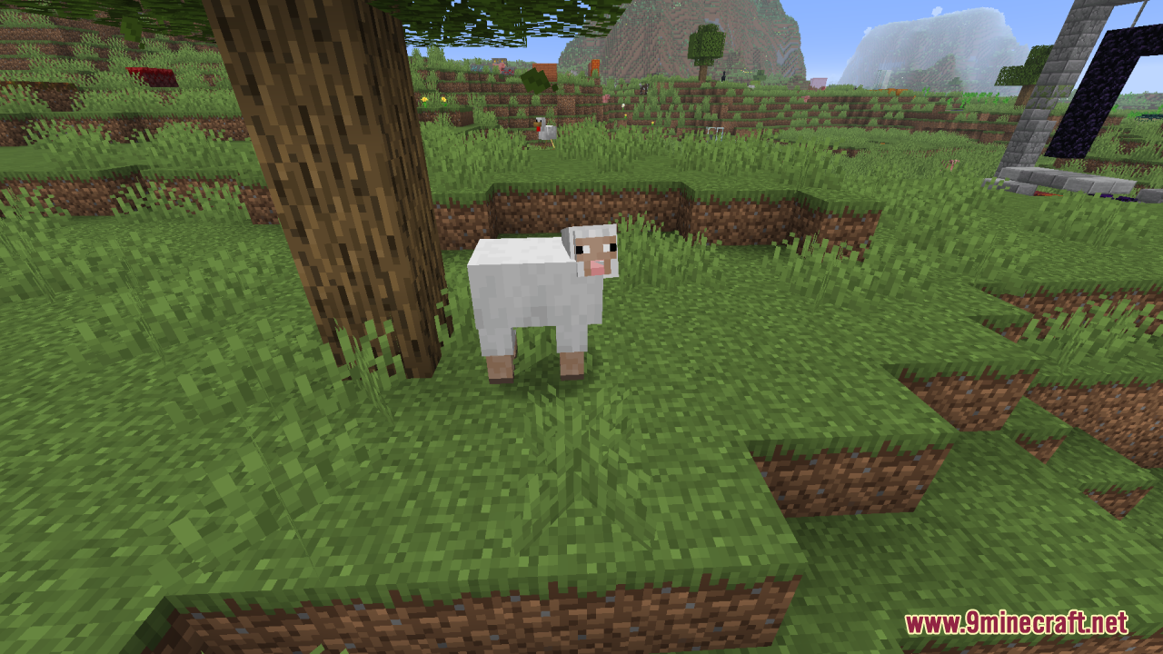 Smooth Entity Shadows Resource Pack Screenshot 6 A white sheep stands under a tree with a smooth circular shadow