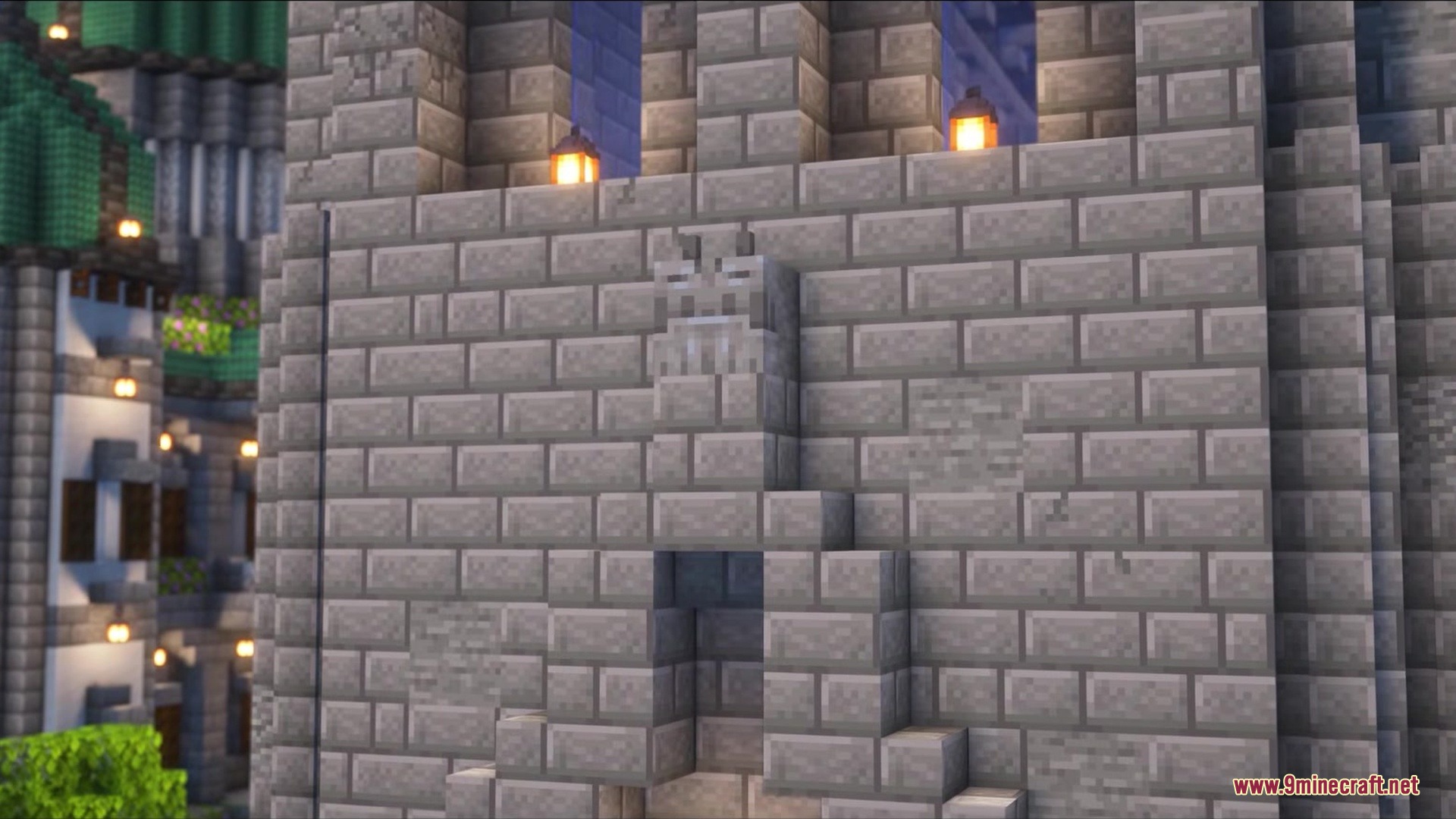 Stoneveil Mod Screenshot 3 Decorative stone gargoyle block from the Stoneveil Mod on a castle wall