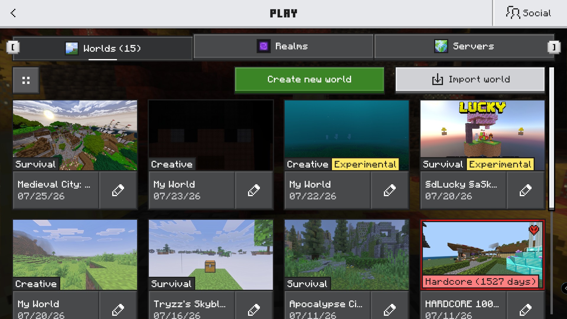 TC Zombie Apocalypse Map Screenshot 2 Minecraft world selection menu showing survival and hardcore modes including an apocalypse map