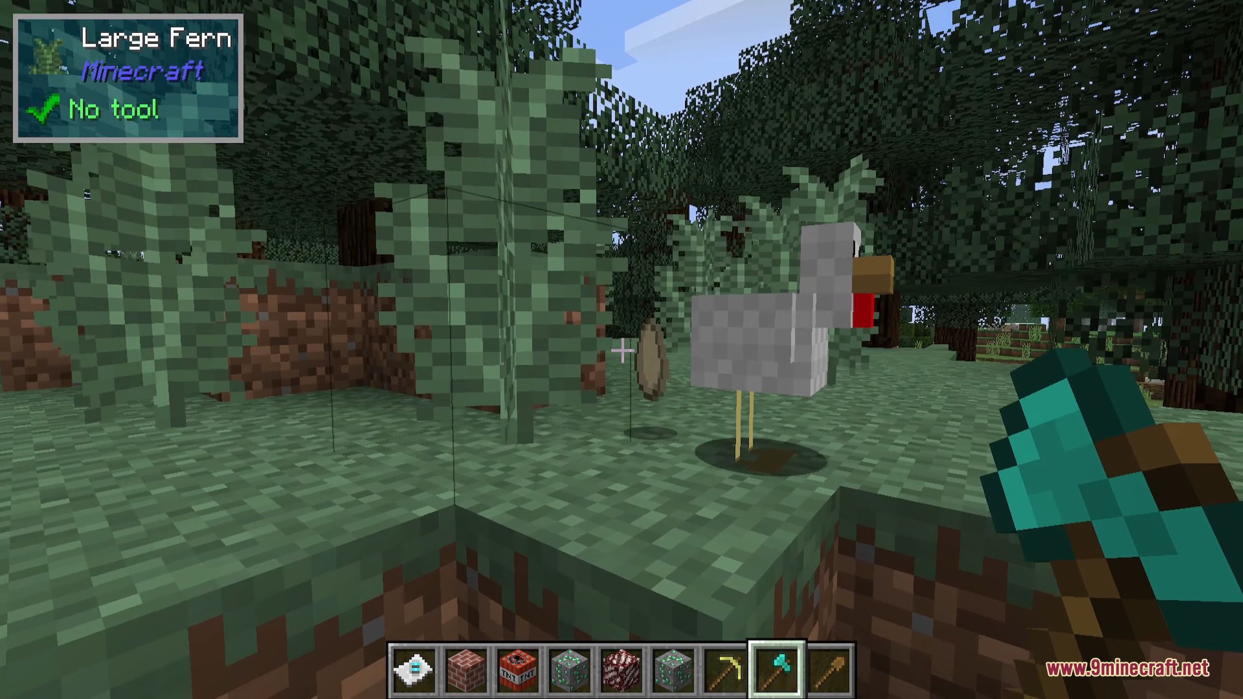The One Probe 9minecraft Mod Screenshot 8 Player looking at a large fern with a chicken standing nearby