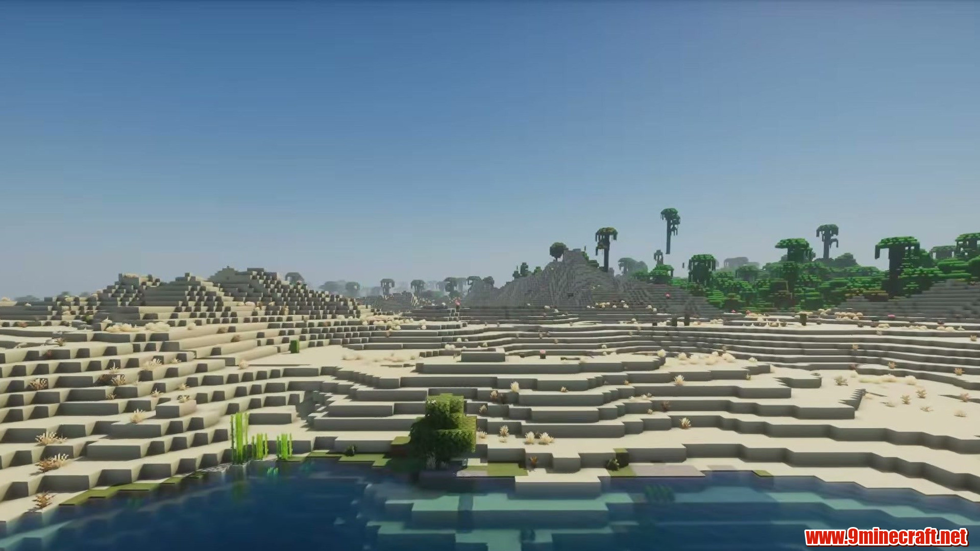 Flat desert beside jungle in Minecraft seed 2944035593475405550