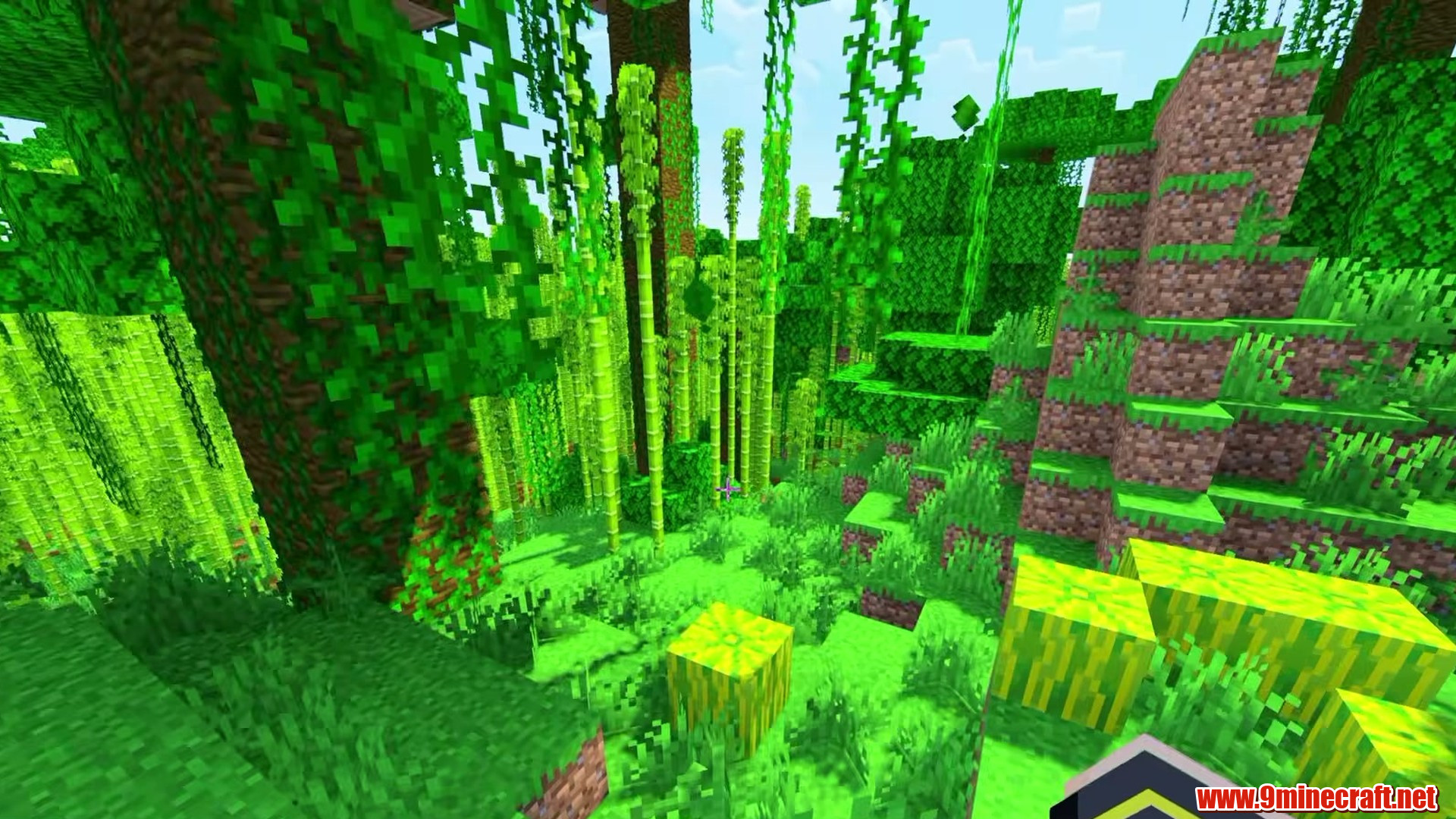 Continent island surrounded by ocean in Minecraft seed 5241345541329580311