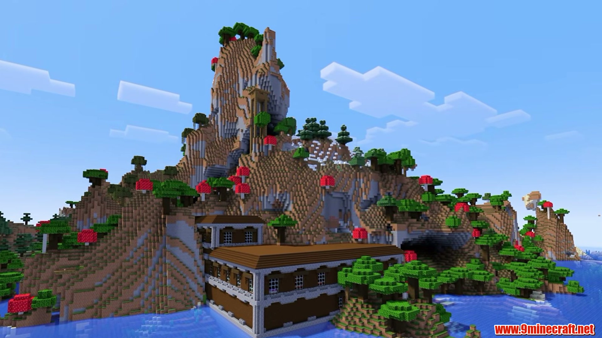 Woodland mansion beside a witch hut swamp in Minecraft seed 5020669403913201634