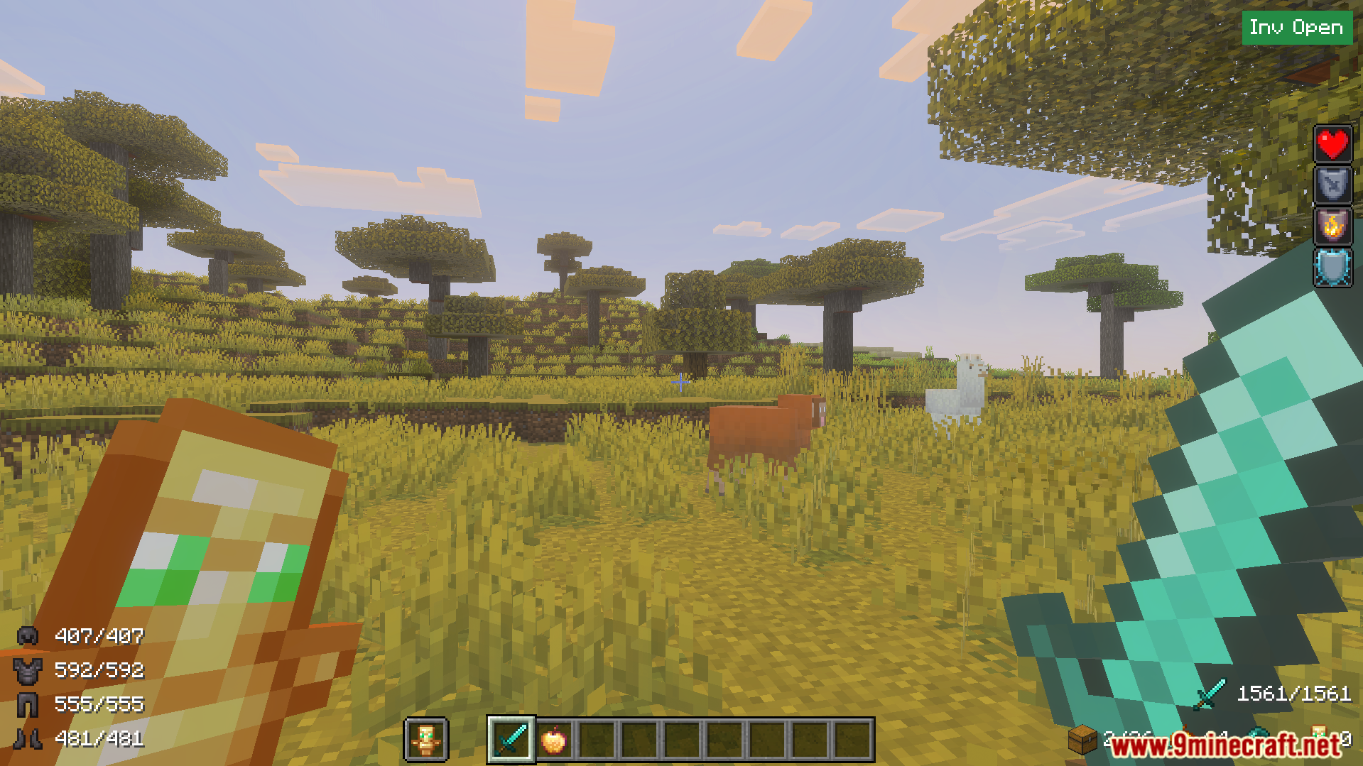 Utility HUD Texture Pack showing armor durability and potion effects on the screen