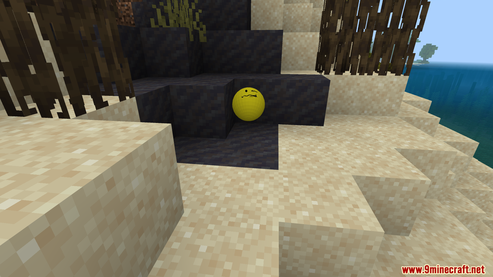 Verity BE Addon Screenshot 3 The mysterious yellow entity from Verity BE Addon resting against dark mud blocks