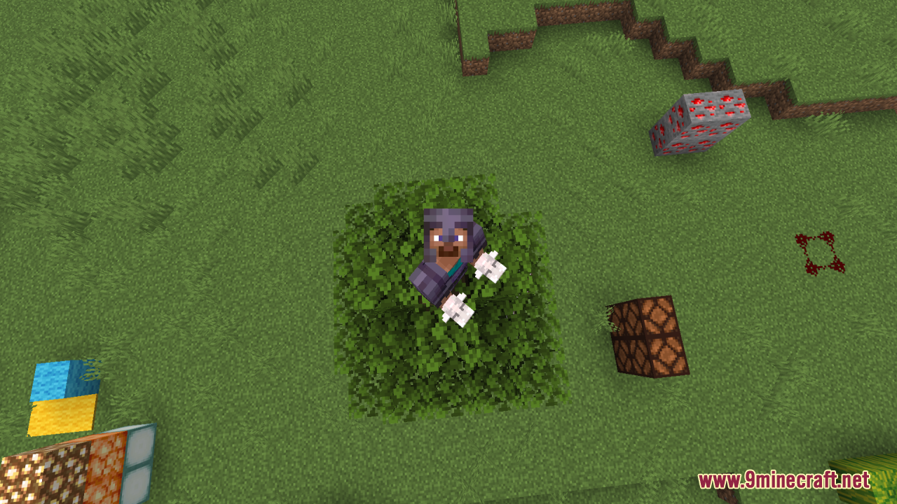 White Girlfriend Totem of Undying Resource Pack Screenshot 4 A player in netherite armor holding two custom totems inside a bush