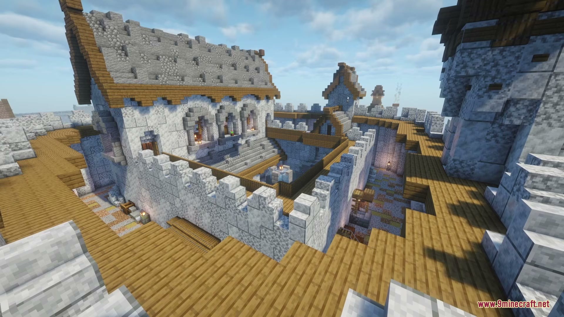 A Game of Blocks Mod Screenshot 4 A massive medieval castle courtyard with stone walls and wooden walkways