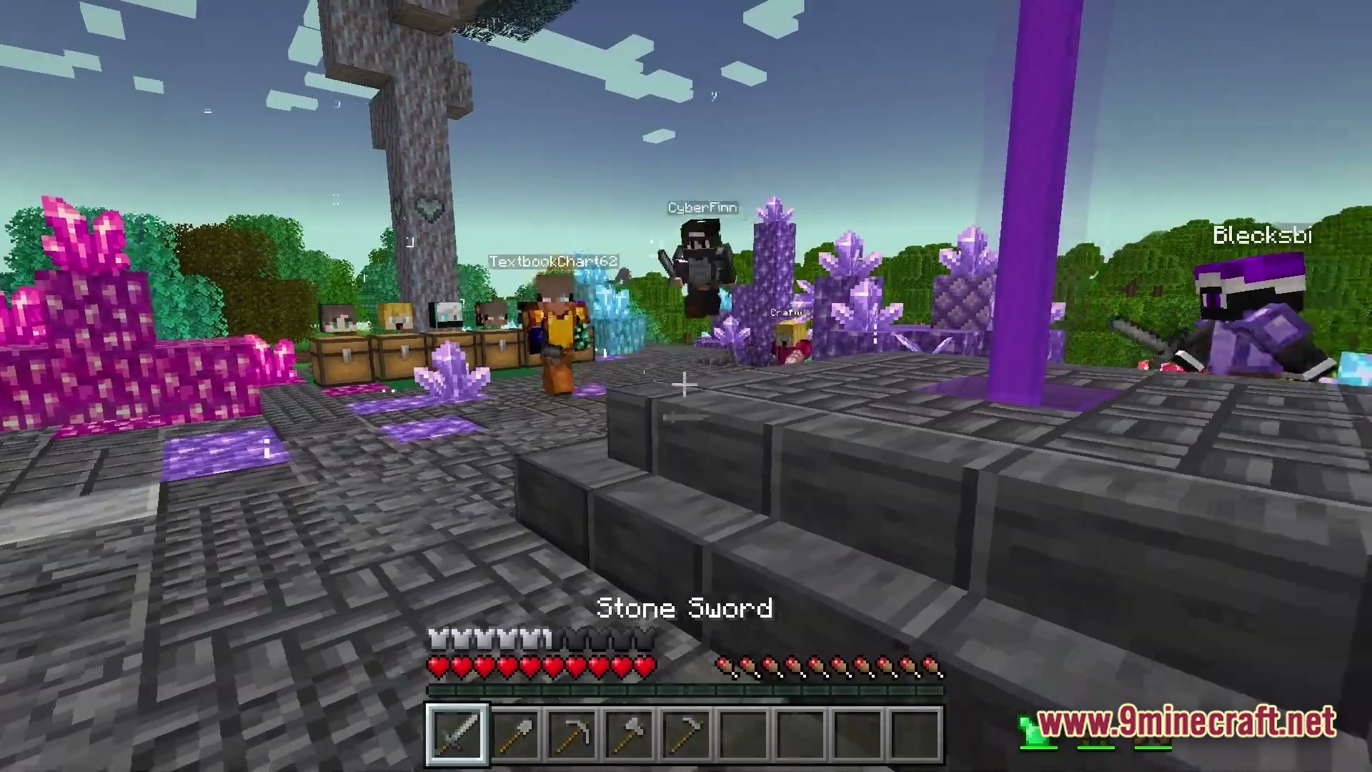 Arcanum Land Modpack Screenshot 2 Players gather near a stone platform with large purple crystals and a glowing beam of light