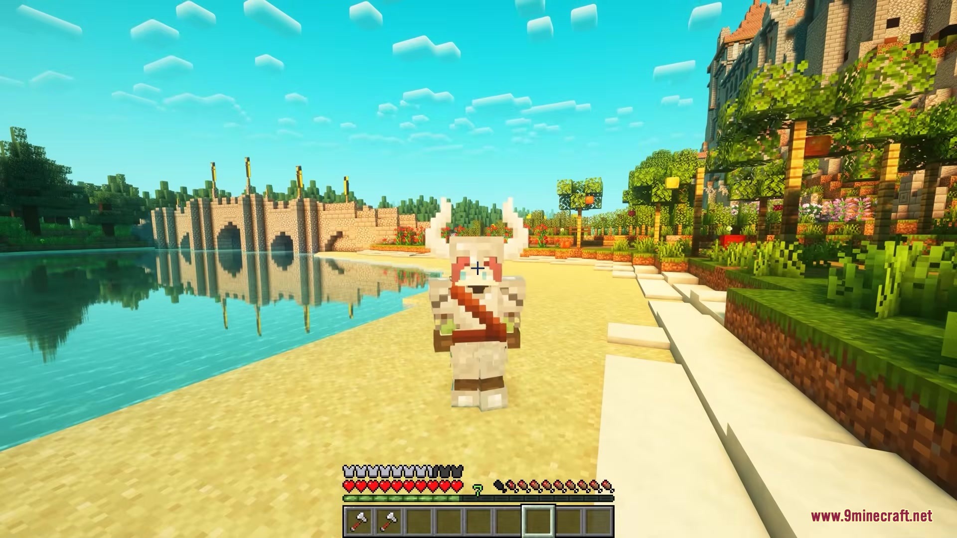 Armor Quick Swap Mod Screenshot 3 Minecraft character wearing white armor with horns standing on a sunny beach