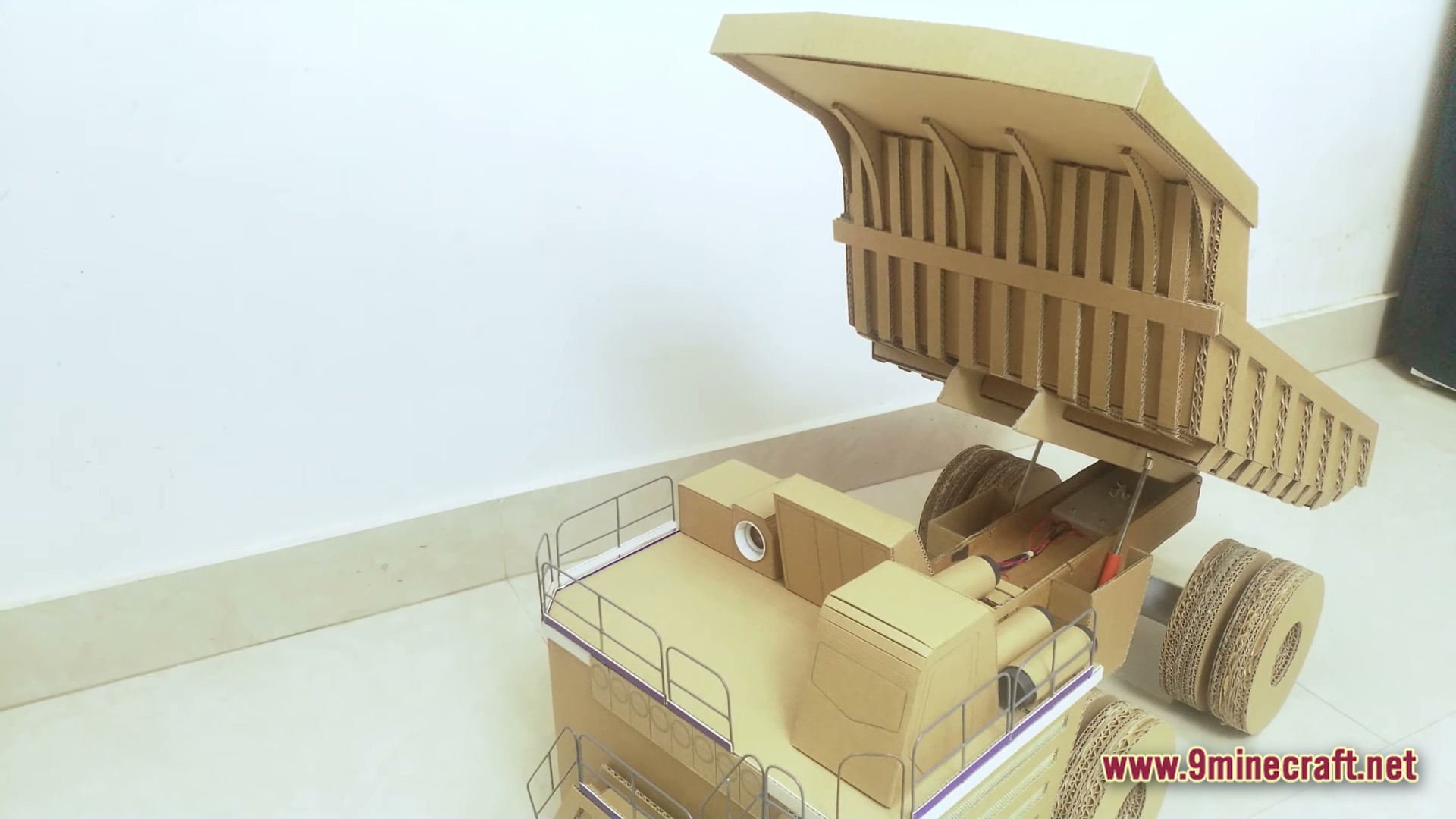 BelAZ 75710 Haul Truck Map (26.2, 1.20.1) – Climb the World's Largest Truck — screenshot 4
