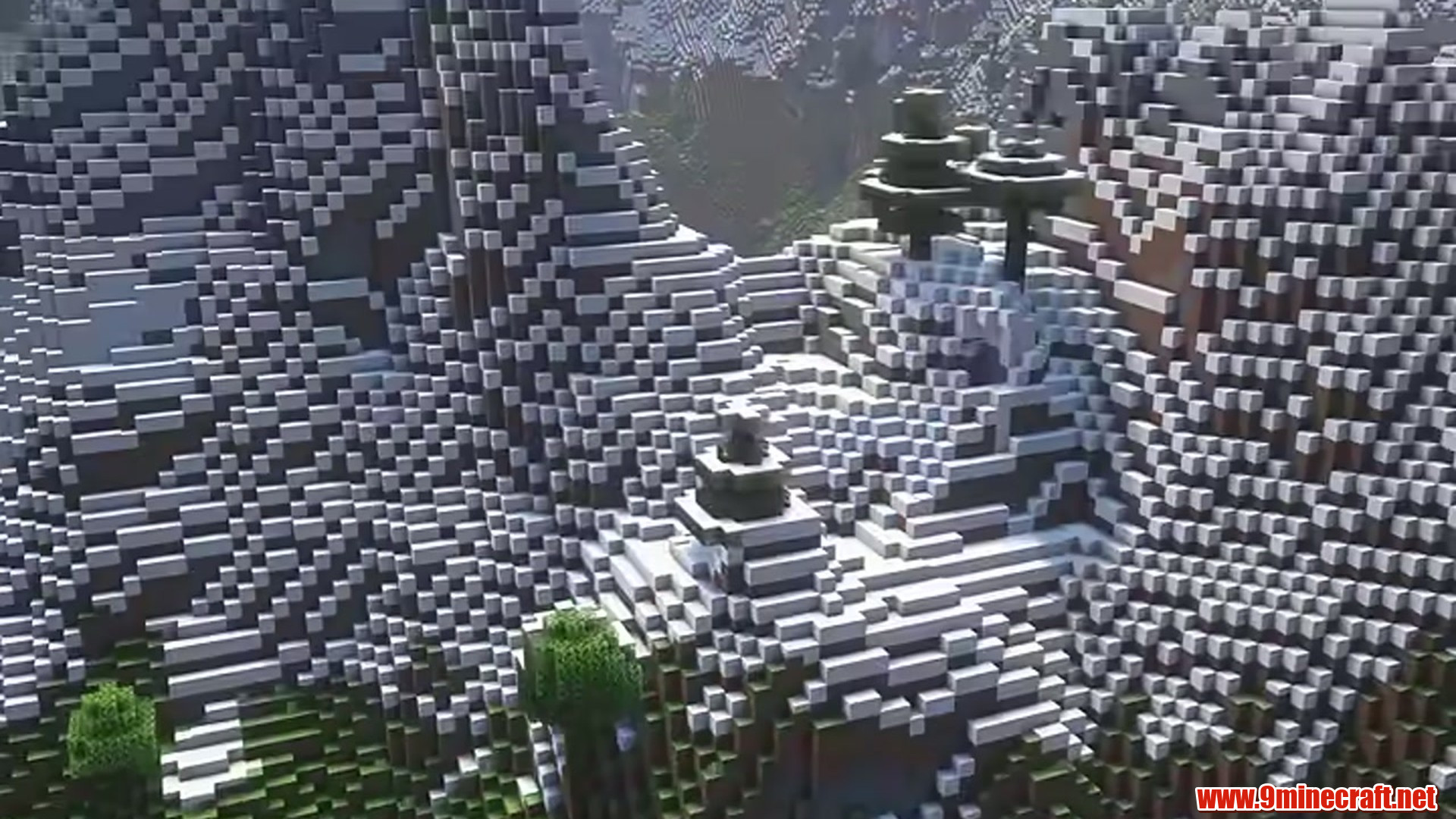 Snowy Peak Ring in Minecraft seed 6942694293741243568