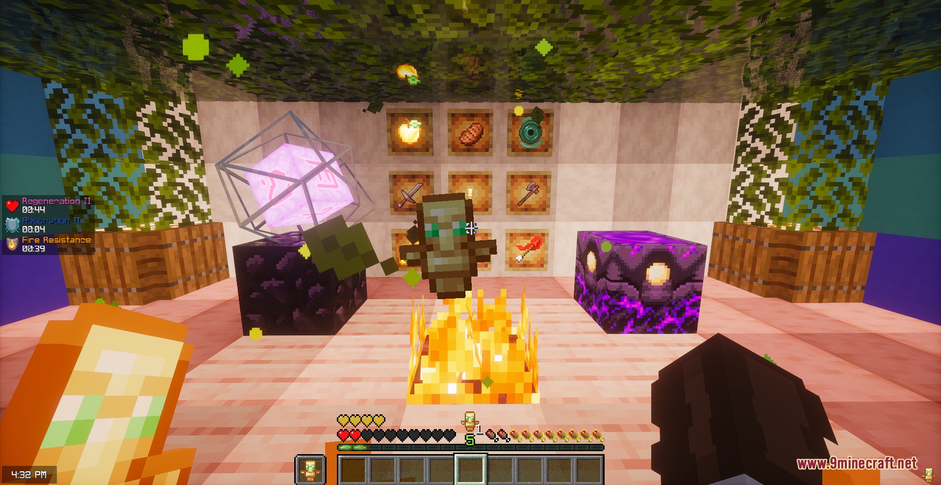 Better PvP Visual Resource Pack Screenshot 2 Better PvP Visual Resource Pack shrinks the totem of undying on the screen