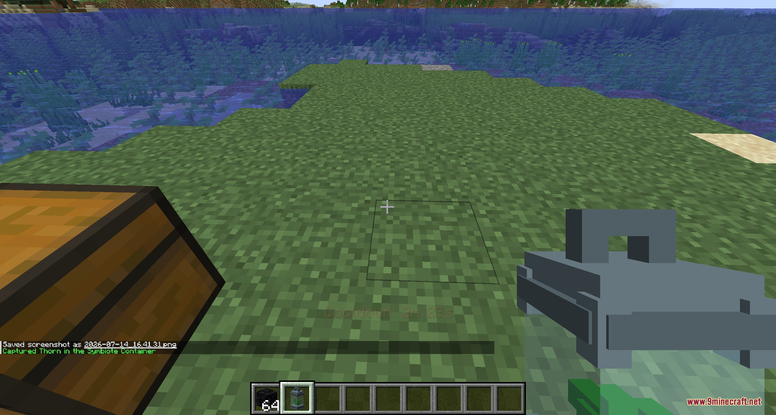 Player captures a Thorn Symbiote into a container using the FSang Tweaks mod