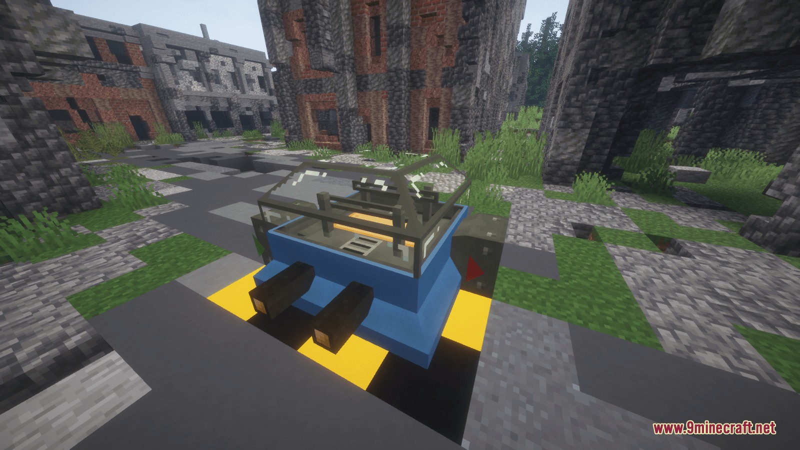 HBM's Nuclear Tech Modernized Mod Screenshot 5 A blue industrial vehicle from HBM Nuclear Tech Modernized Mod in ruined city