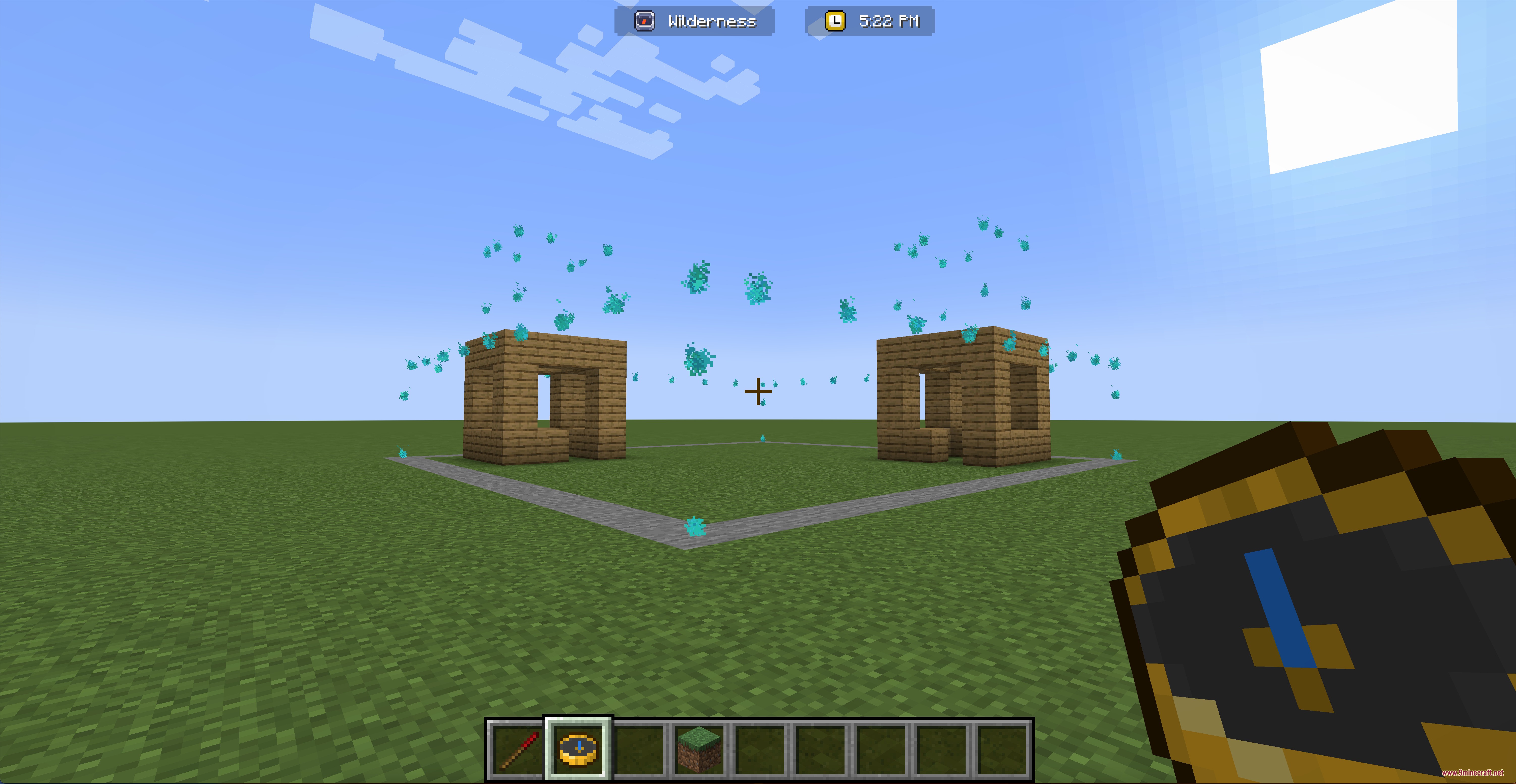 Location Tooltip Mod Screenshot 7 Player using a compass to define a custom region with blue particles