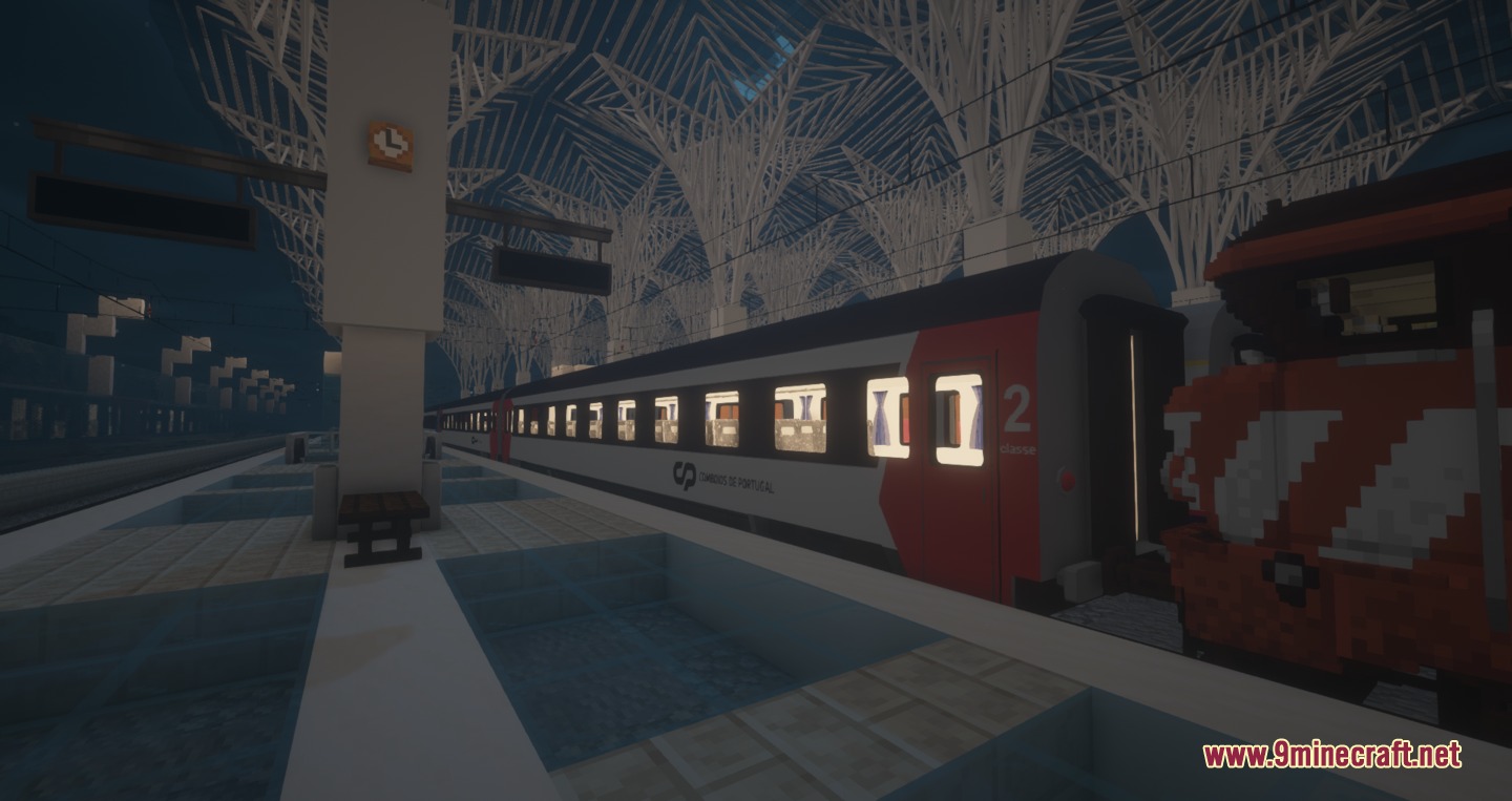 MTR4 CP 2600 2620 ARCO Coaches Resource Pack Screenshot 3 A Portuguese ARCO coach parked at a station platform during the night