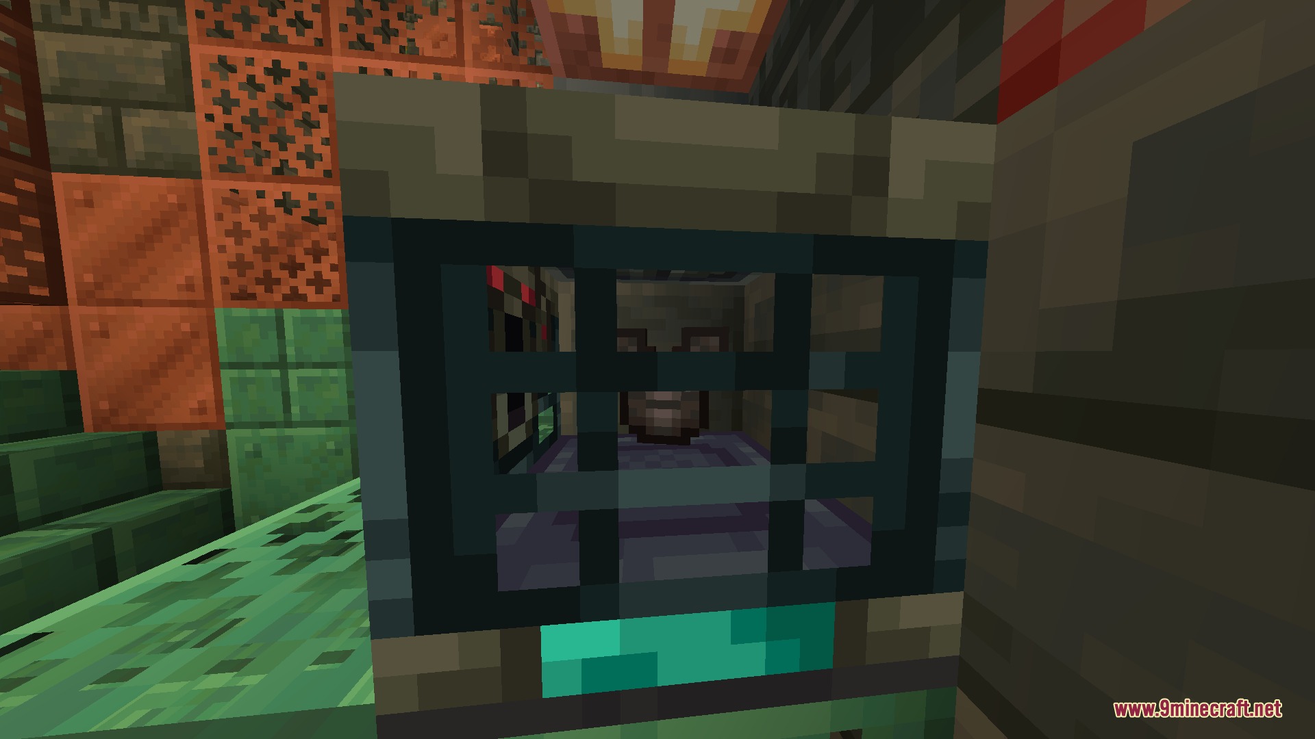 Netherite Vault Mod Screenshot 5 Netherite Vault Mod adds a Netherite Chestplate to the Ominous Vault loot