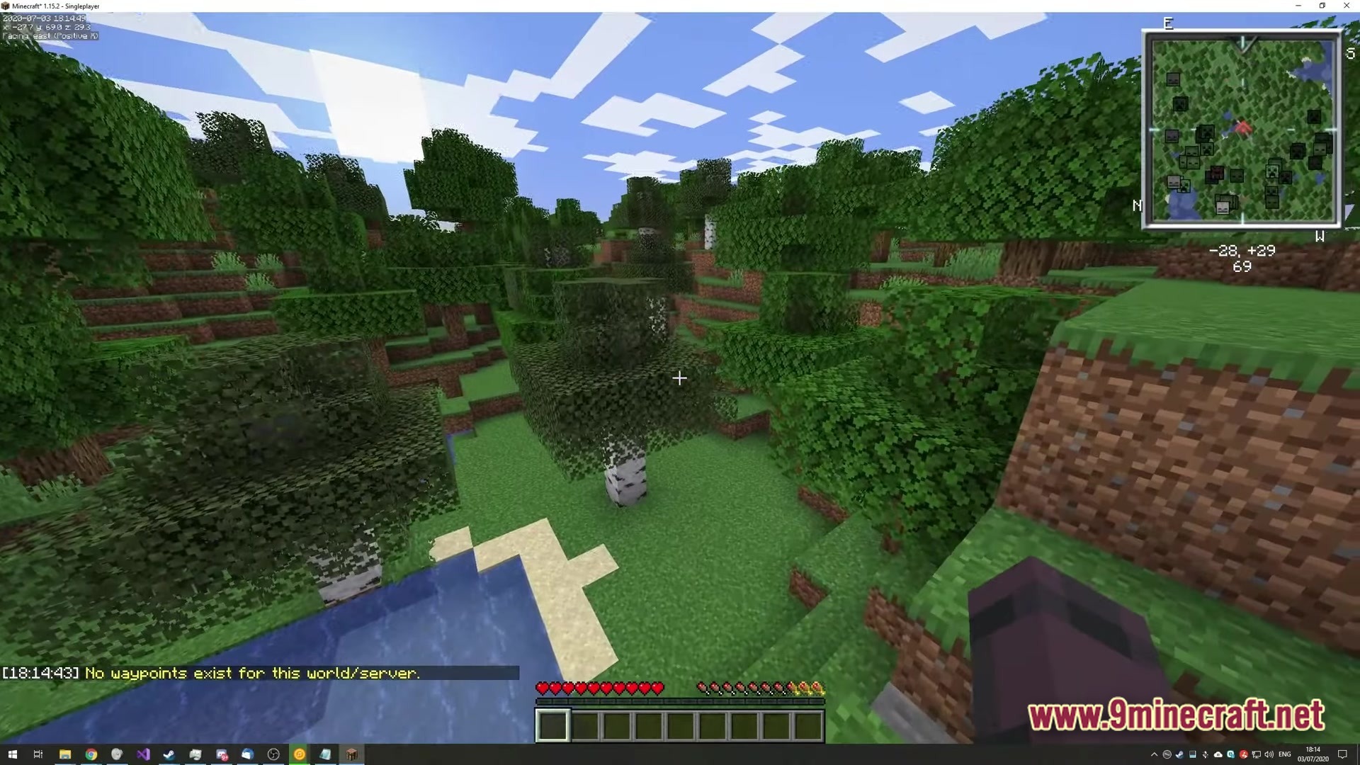 Opti Fine For Fabric Modpack Screenshot 6 A first-person view of a forest biome featuring oak and birch trees with a minimap overlay
