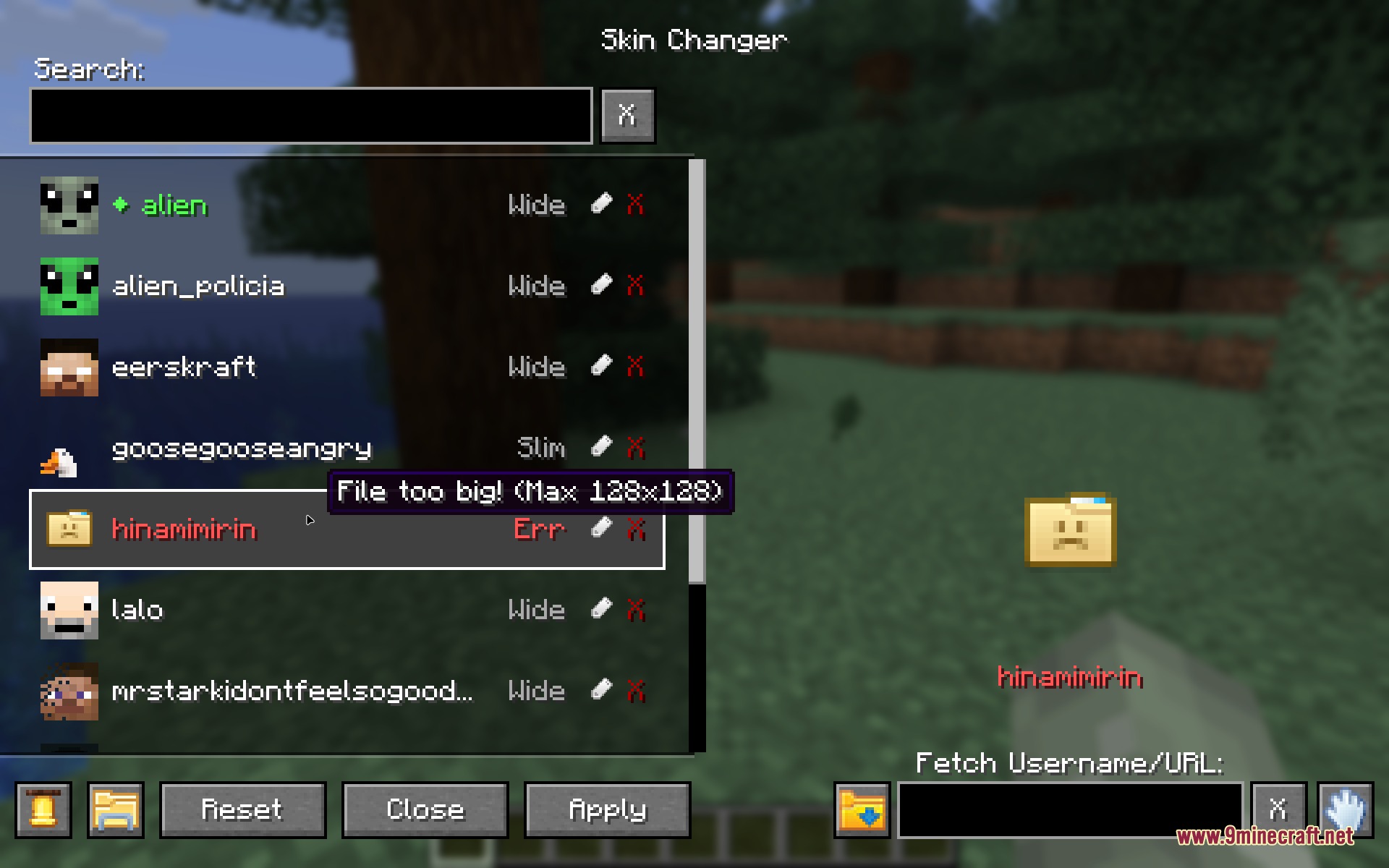 Minecraft skin changer menu showing an error message for a large image file
