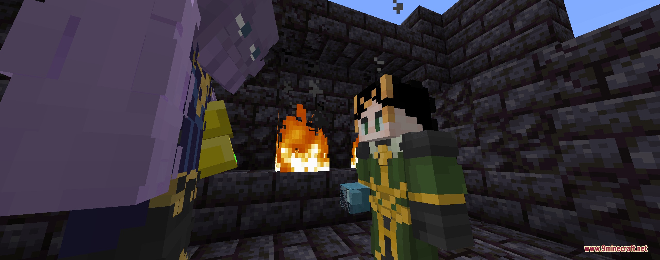 Pugmeowla's Infinity Stone Core Mod Screenshot 2 Loki holding the blue Tesseract while standing next to Thanos in a dark room