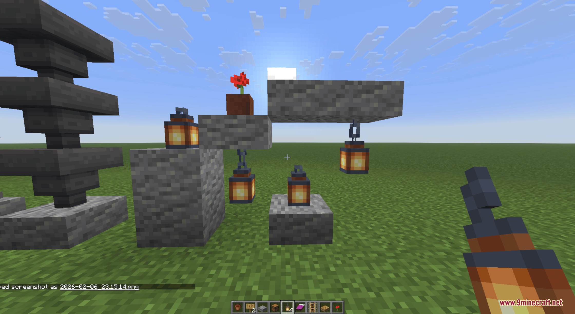 Slabbed Mod Screenshot 6 Lanterns and a flower pot placed on slabs using the Slabbed Mod