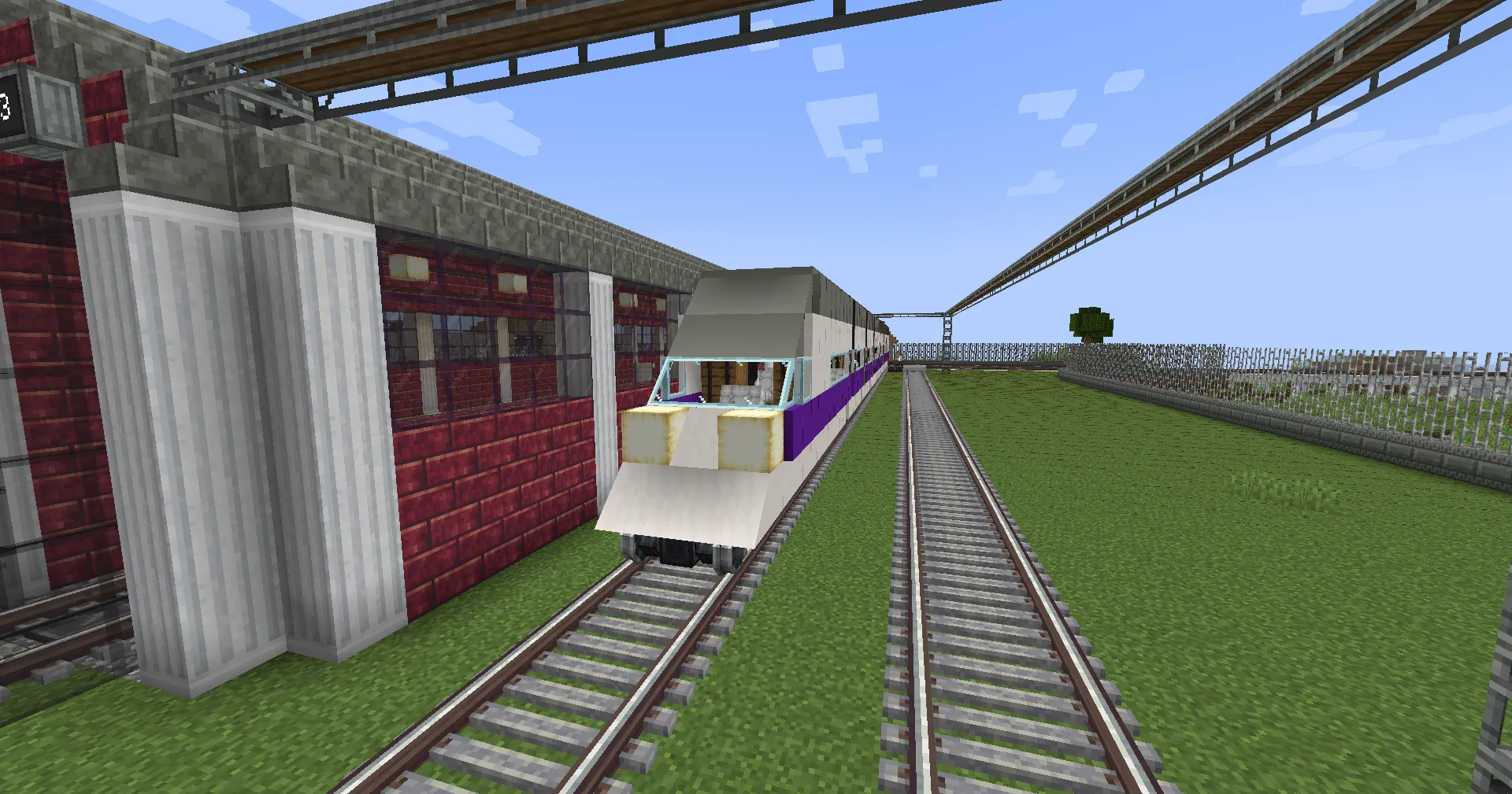 Talgo S350 Sro Renfe S112 Ave Schematic Screenshots 1 Front view of a white and purple Talgo train on a Minecraft track
