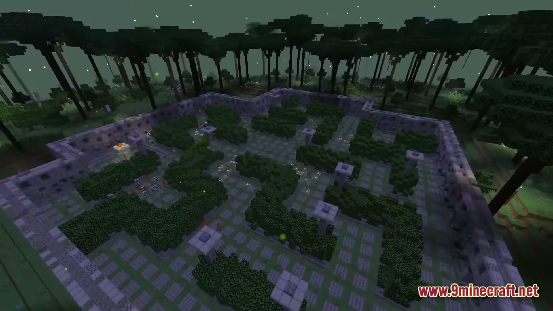 The Best Of Twilight Forest Modpack Screenshot 2 A stone-walled hedge maze structure located within a dense Twilight Forest biome at night