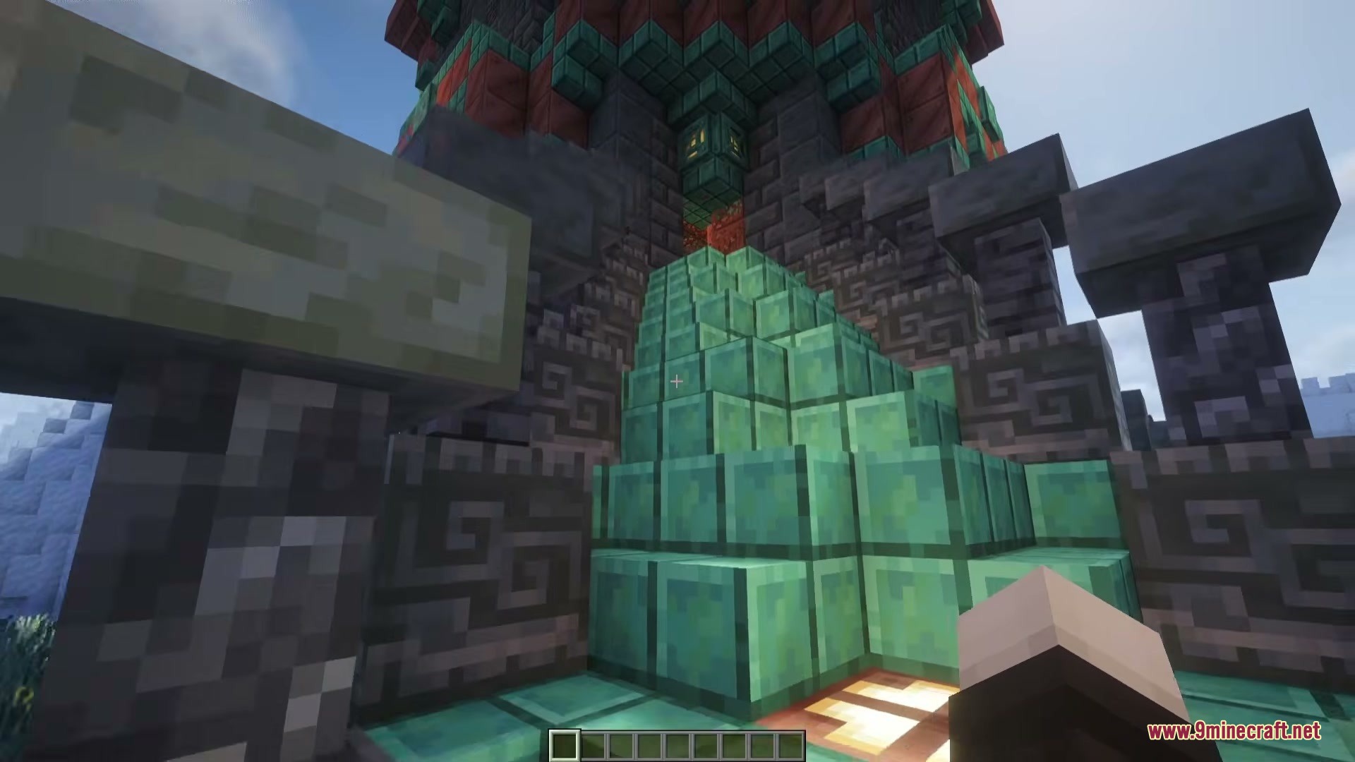 Towers of Chambers Mod Screenshot 2 Detailed view of oxidized copper blocks and deepslate walls at the base