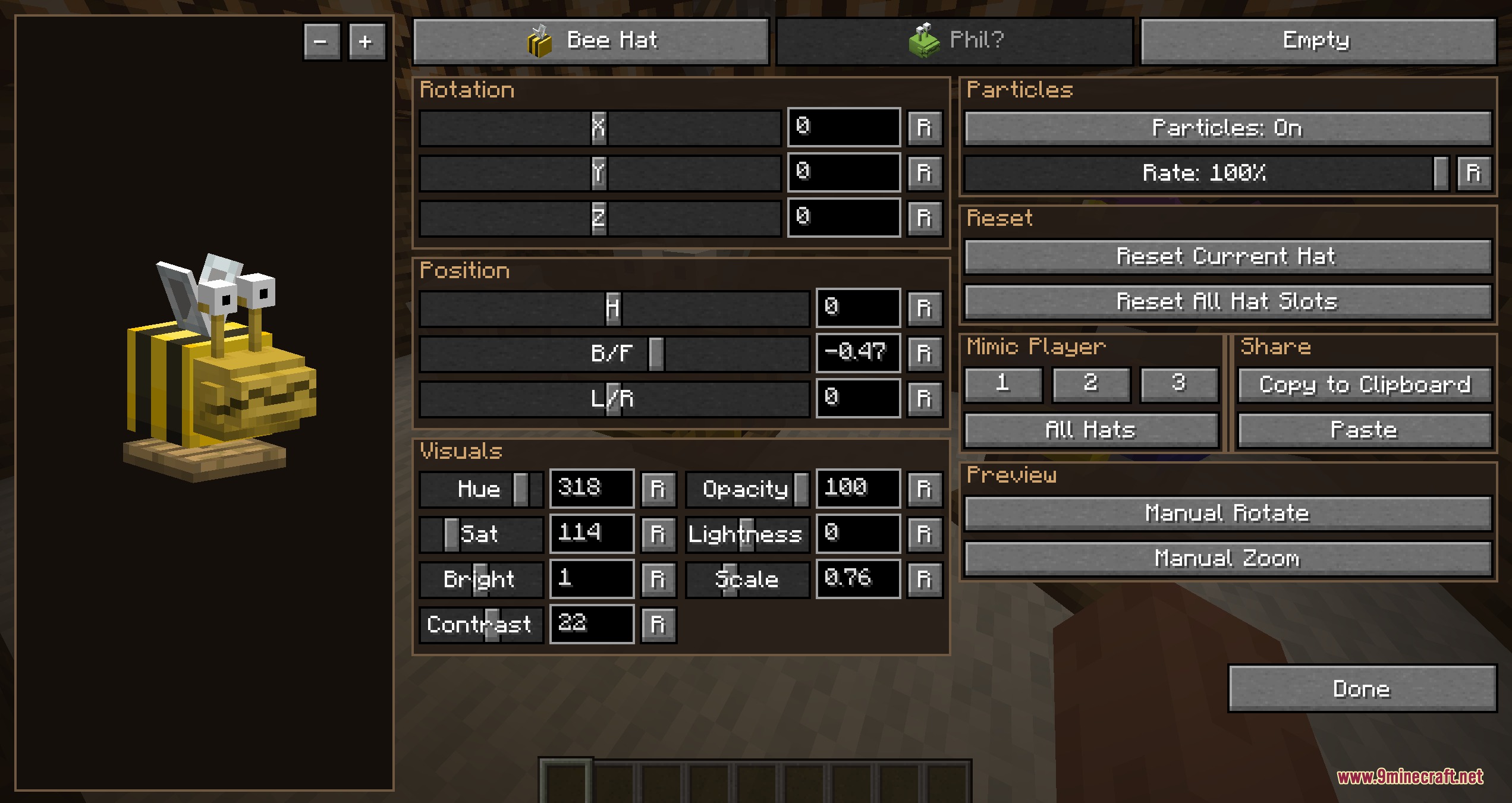 Modifying the scale and position of a bee hat using the editing interface