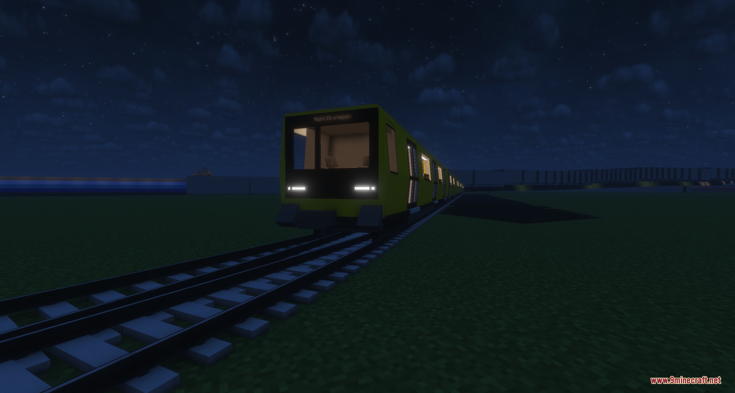 U Bahn Berlin Pack Resource Pack Screenshot 7 Yellow subway train from the U Bahn Berlin Pack on the tracks