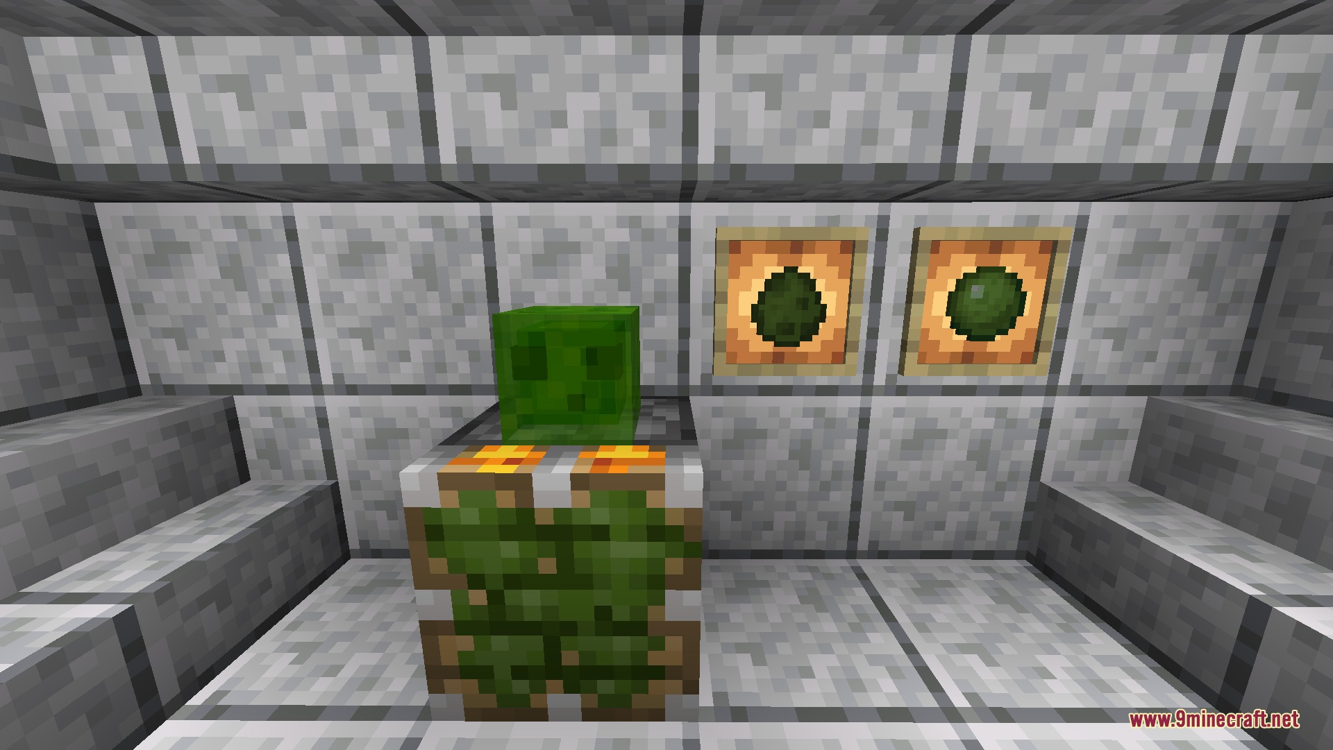 Vanilla Reborn RP by Guonith Resource Pack Screenshot 5 Dark green slime sits on a sticky piston next to item frames