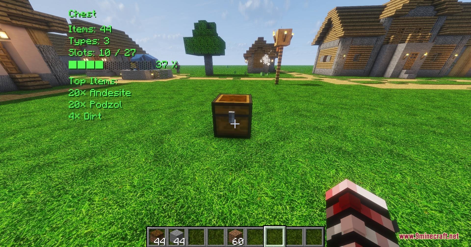 Vault Vision Peek Mod Screenshot 3 HUD overlay showing detailed item information for a targeted Minecraft wooden chest