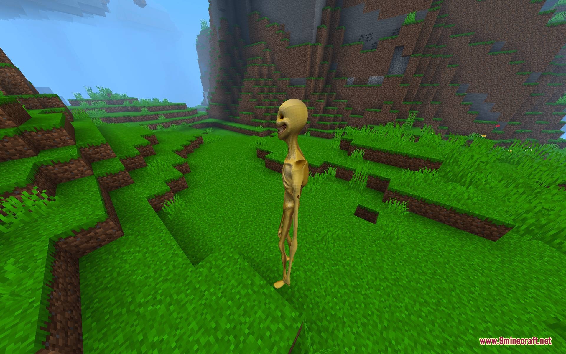Verity Better Body & Animations Mod Screenshot 6 The Verity Demon shows its creepy smile while standing on a slope