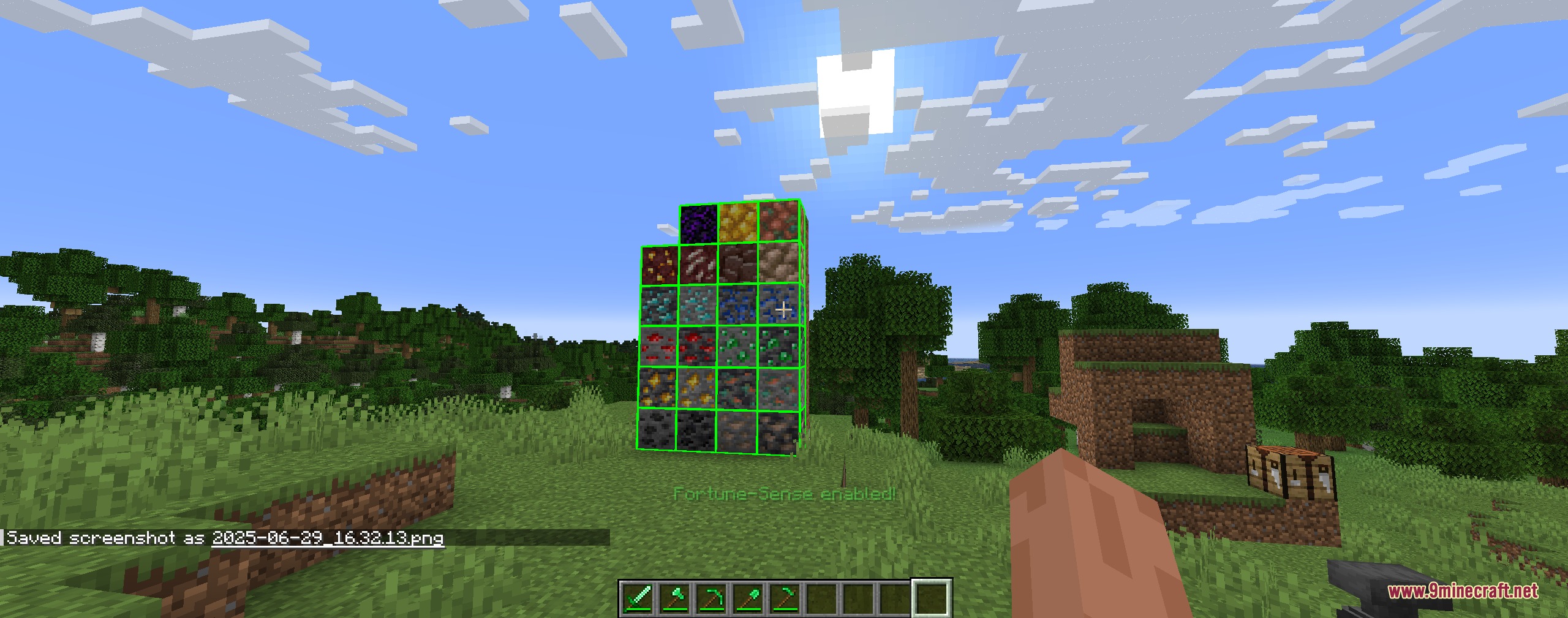 Vivid Verdant Arsenal Mod Screenshot 2 Emerald armor ability highlighting various ore blocks with a glowing green outline