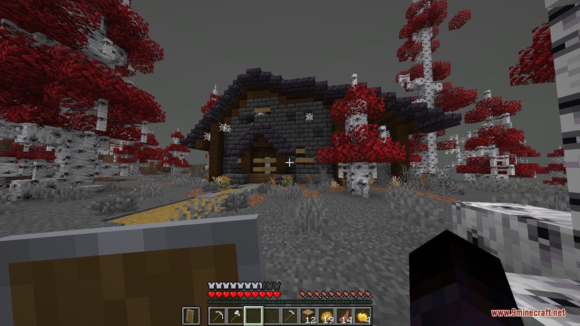 Zedonho Mod Screenshot 5 Spooky house located in a haunted forest with red birch trees