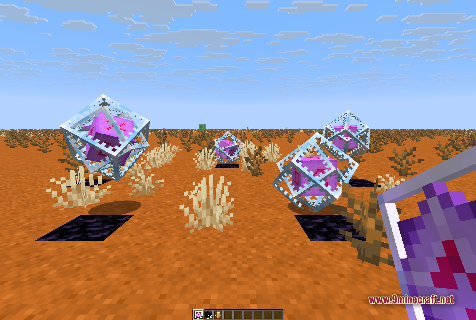 Hydra Client Mod Screenshot 1 Visuale in prima persona del giocatore vicino a end crystal e pilastri di ossidiana nell'arena Crystal PvP
