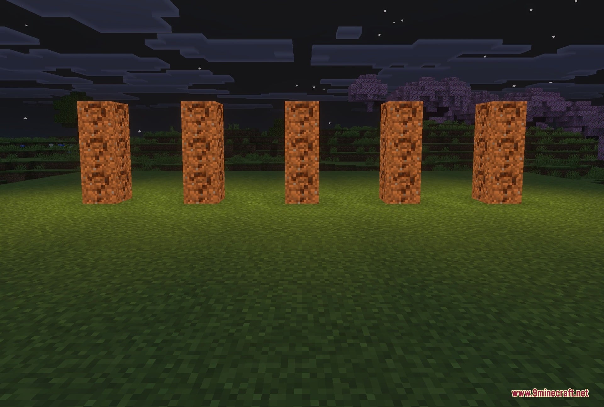 Raiyon's Glowing Ores Addon Screenshot 2 The deepslate versions glow just as brightly