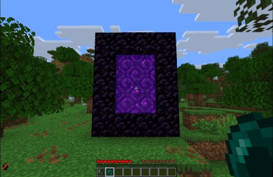 Boundless Realm Lockdown Data Pack Screenshot 2 A player holding an ender pearl in front of a Nether portal