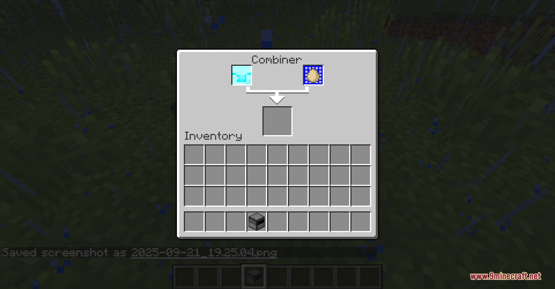 The Combiner interface from Embryo Forge Mod merging items for spawn eggs