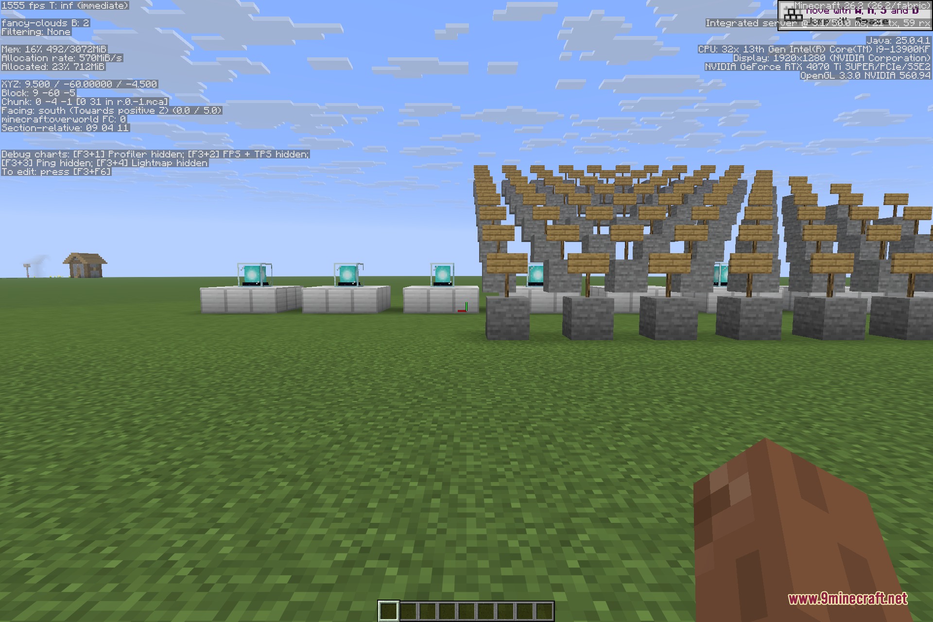 FeyTweaks 9minecraft Mod Screenshot 3 A field of signs and beacons in Minecraft with high frame rates