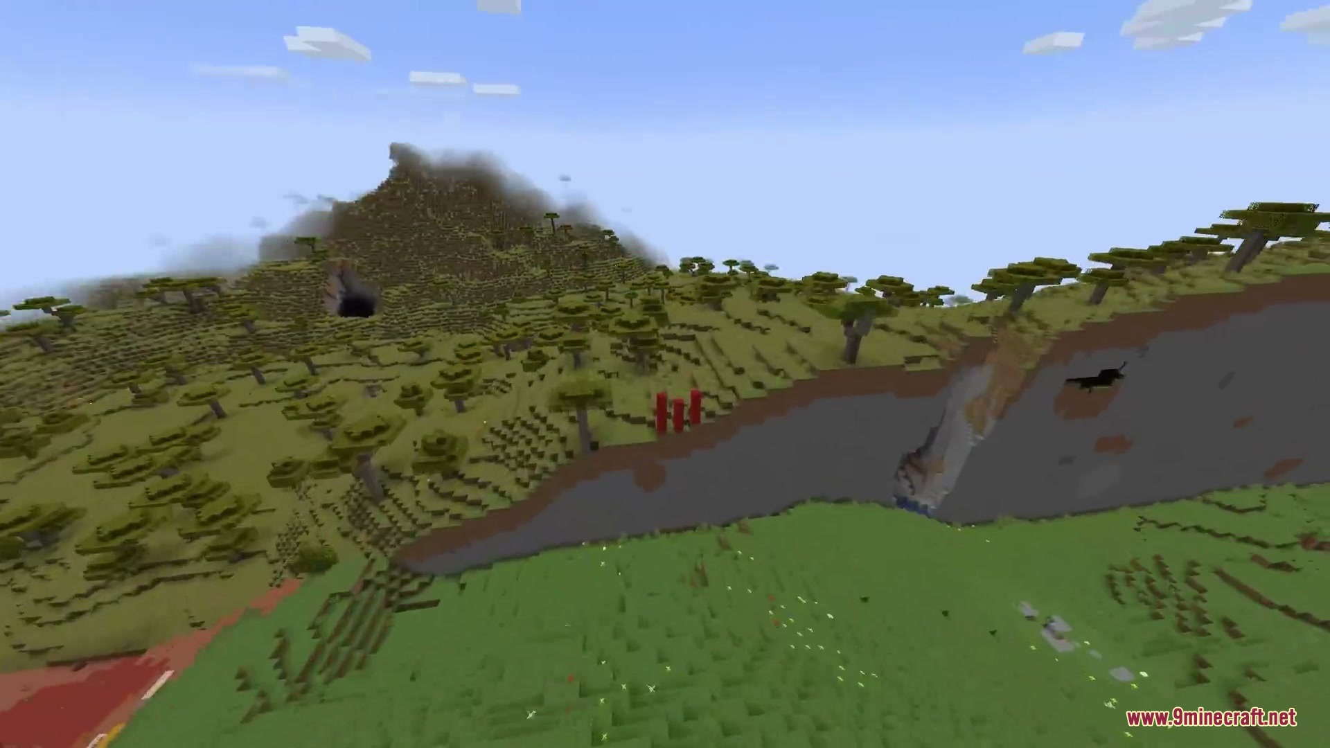 Horizon Braid Mod Screenshot 4 A savanna hill cut in half by the Horizon Braid Mod world border