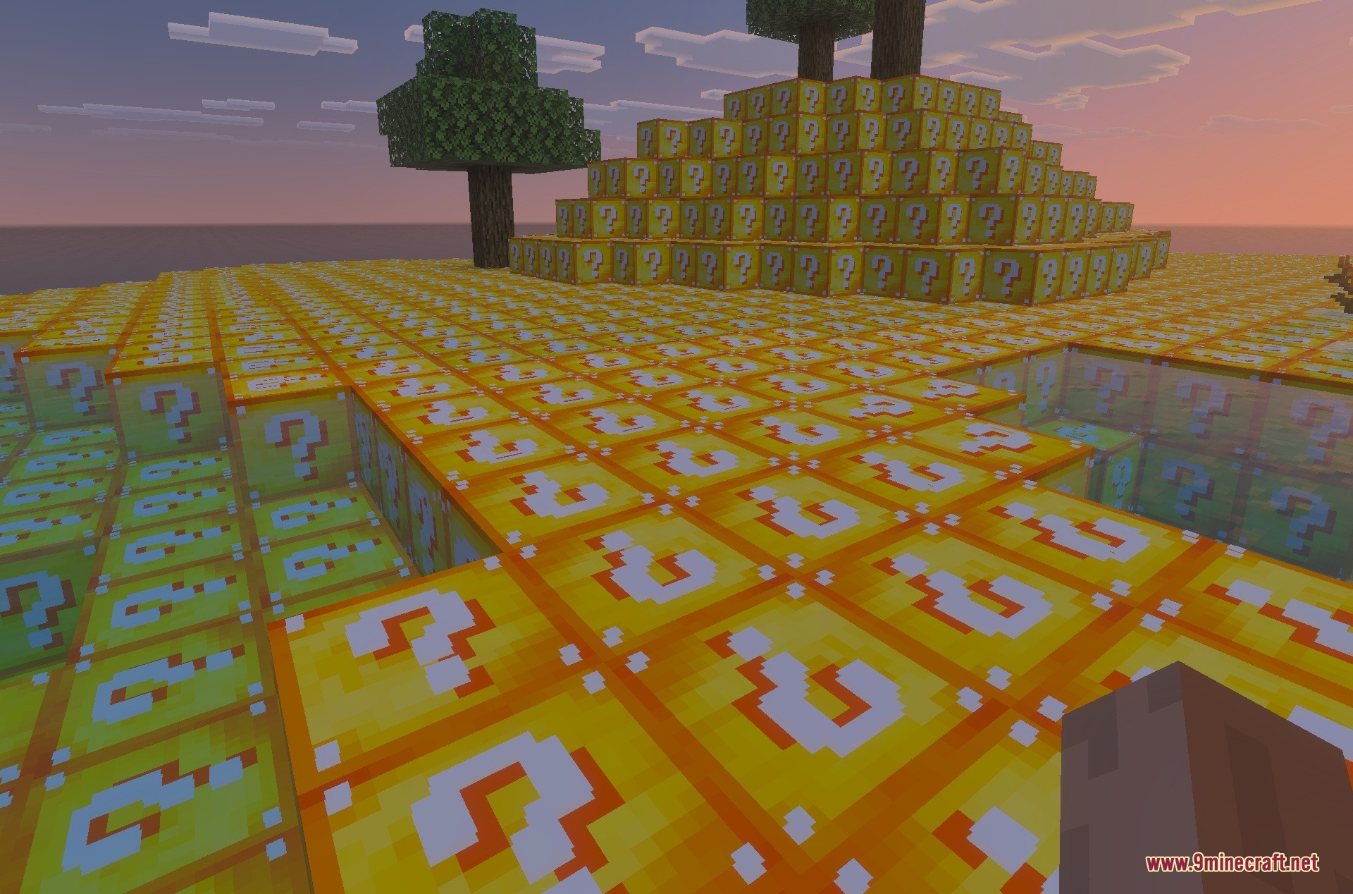 Lucky Block Survival Island Map Screenshot 2 A large pyramid of lucky blocks sits on a flat yellow island