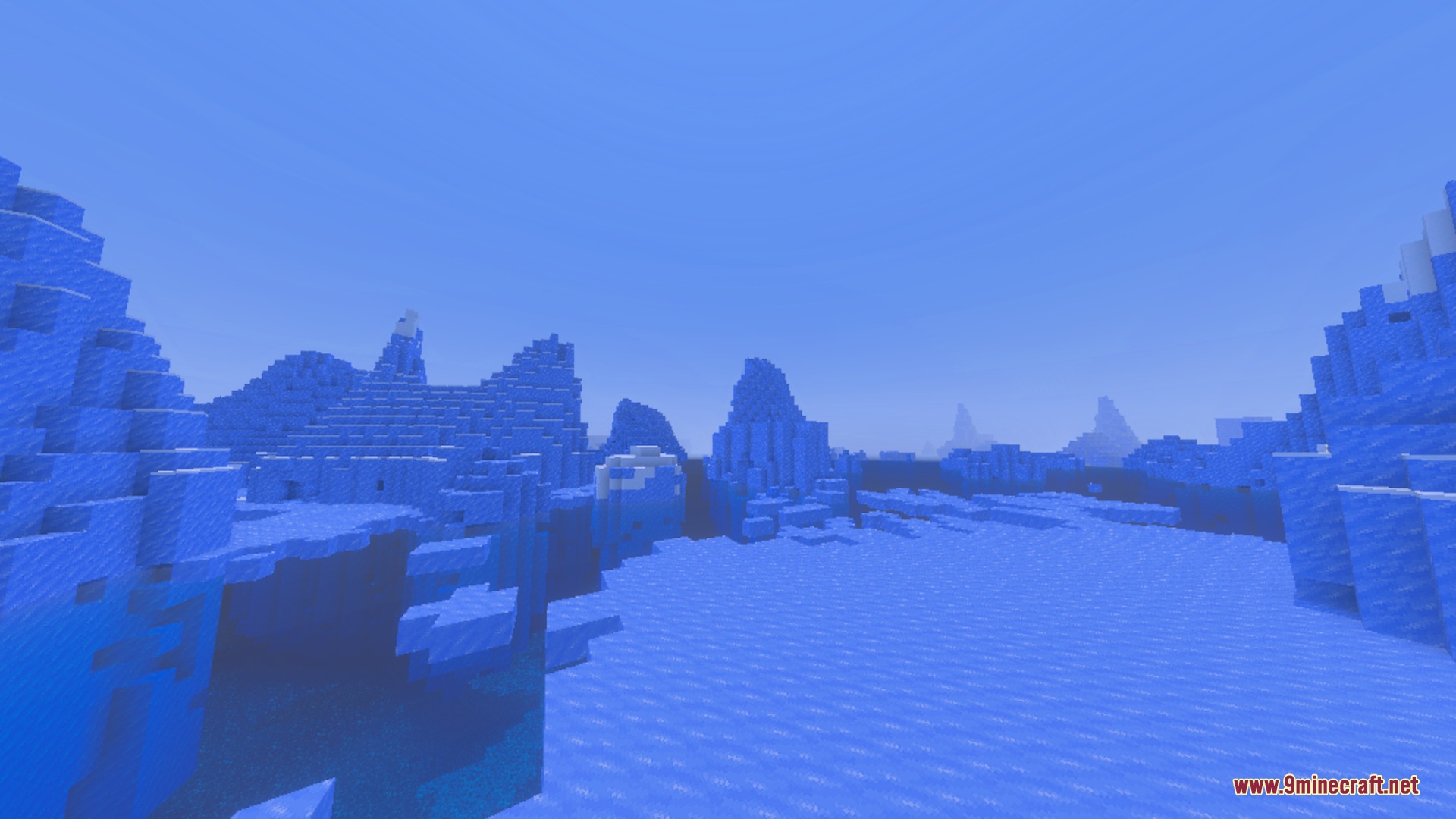 Frozen ocean biome with ice spikes showing clear visibility of the bright underwater terrain