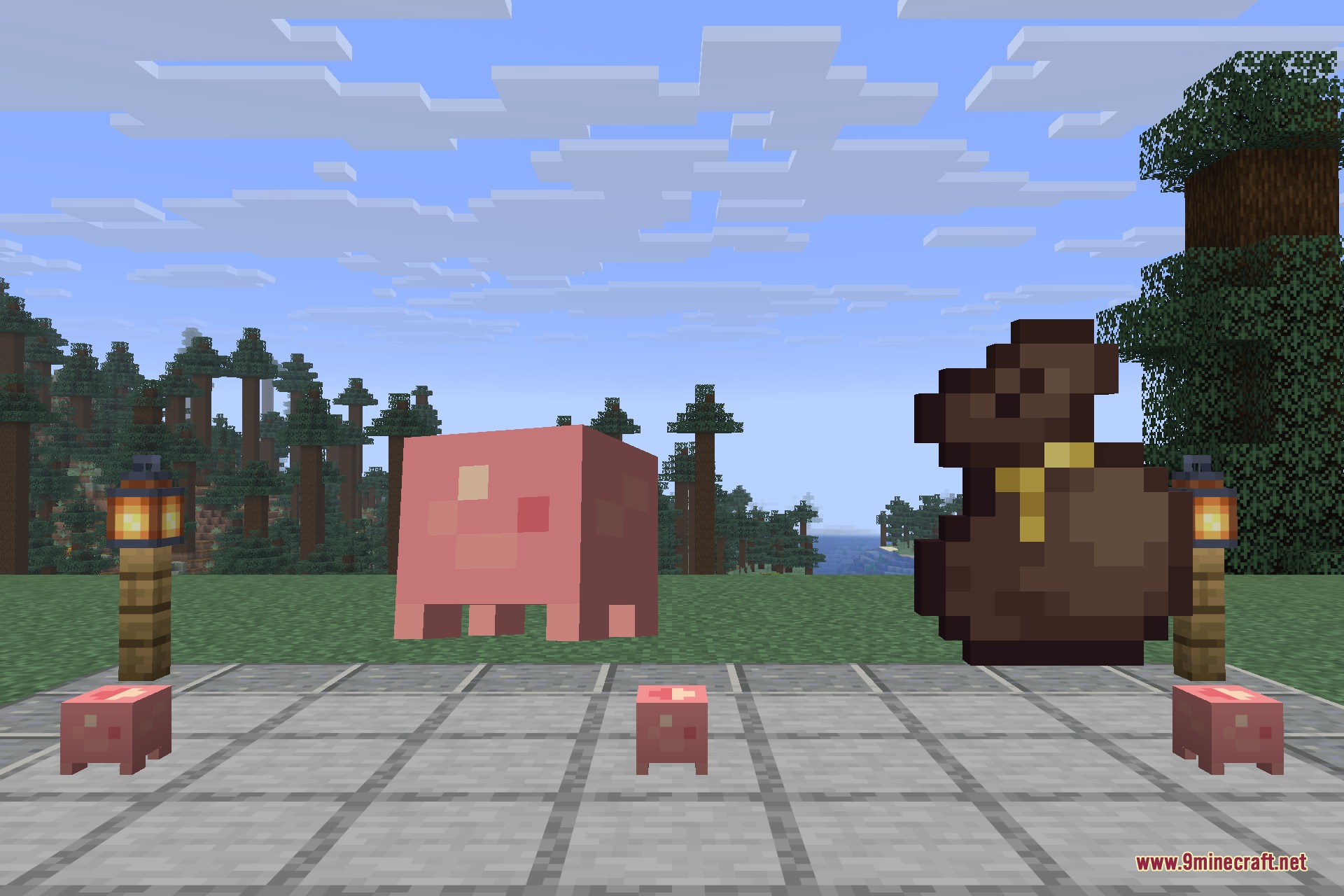 Numismatic Overhaul 9minecraft Mod Screenshot 10 A large piggy bank block and a brown money bag floating outside